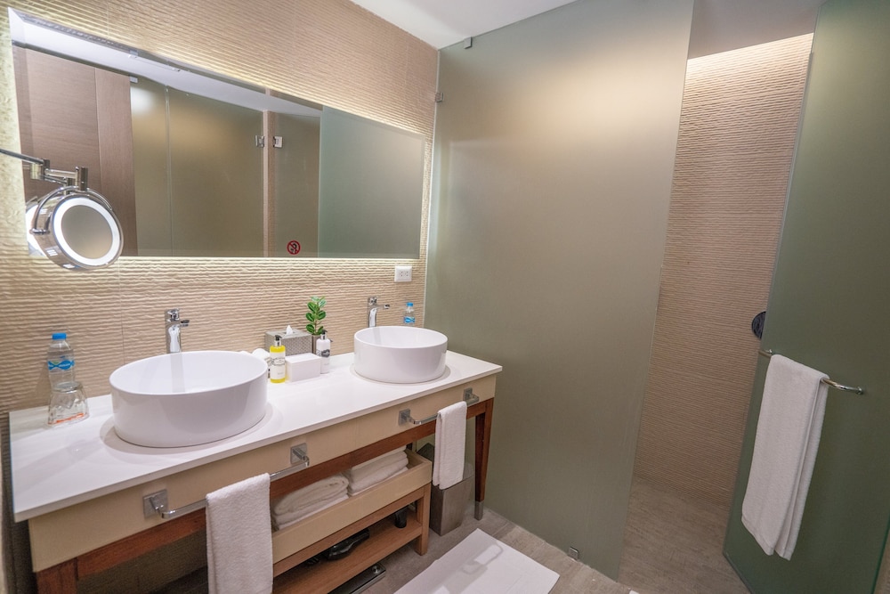 Suite (NEST SWIM UP SUITE) photo 3