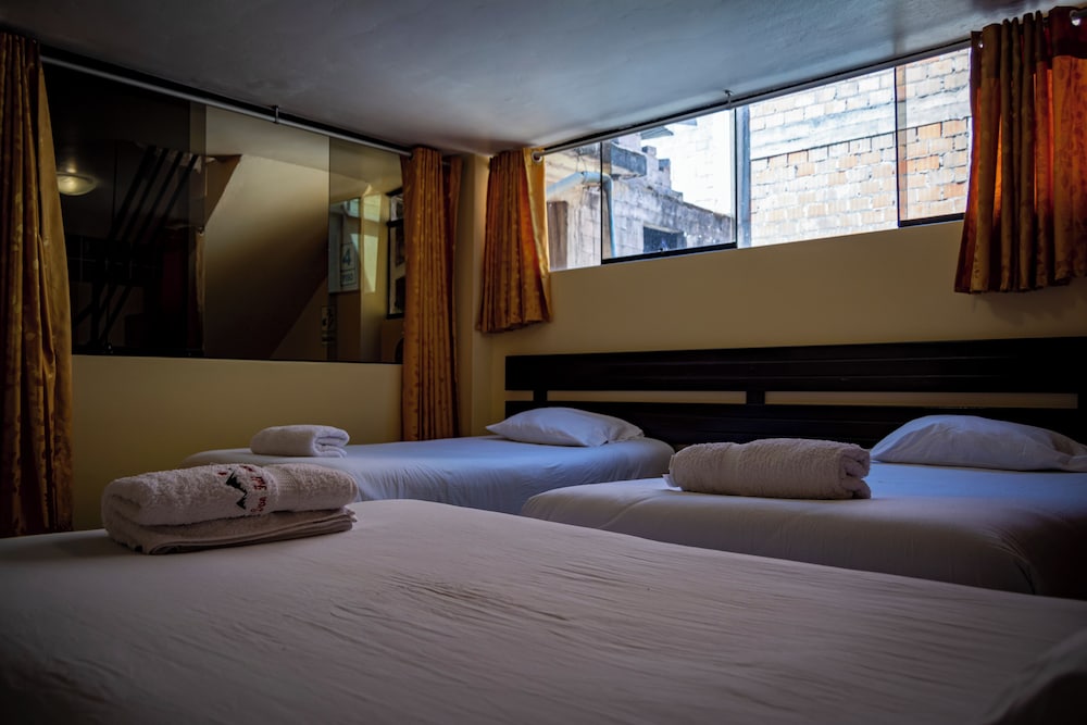 Basic Triple Room, 3 Twin Beds photo 3