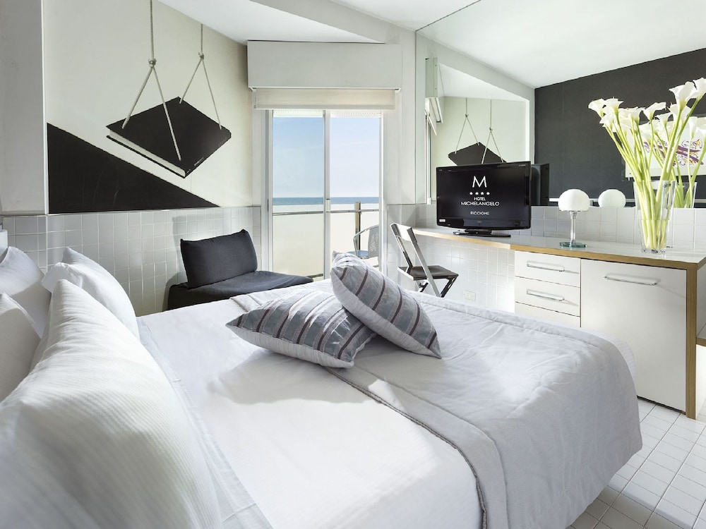 Standard Double or Twin Room, Balcony, Partial Sea View