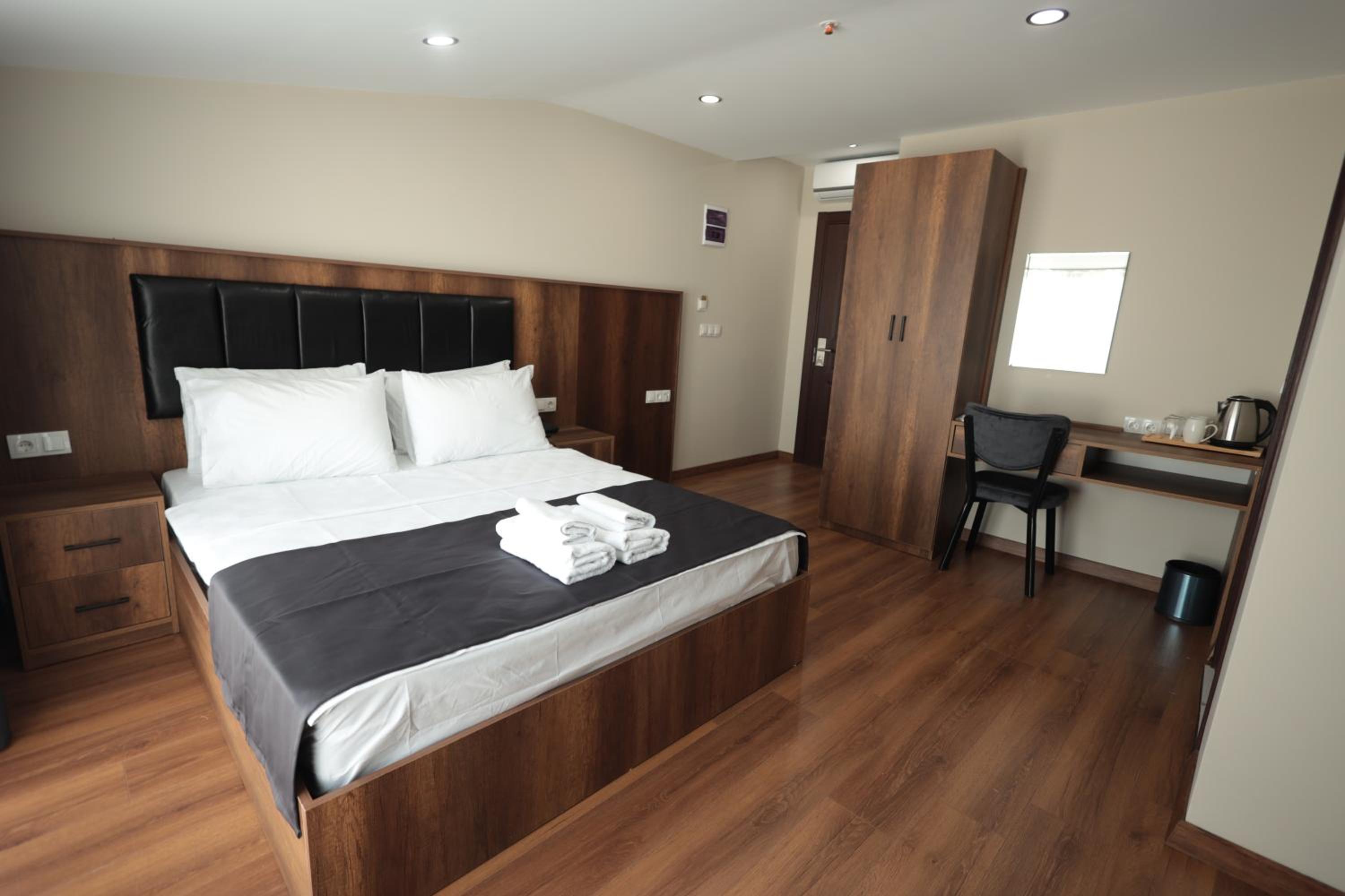 Deluxe Double Room photo 2