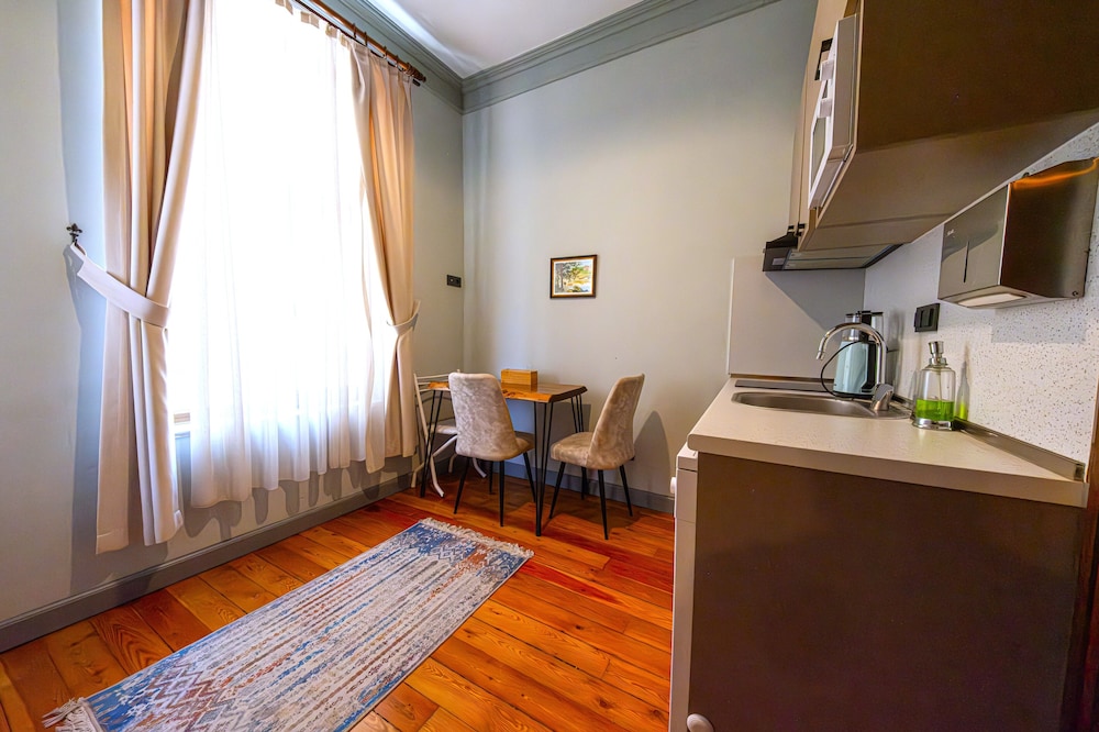 Basic Room, 1 Double Bed photo 3