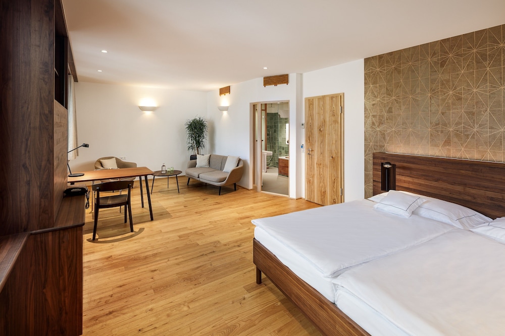 Grand Double Room photo 1