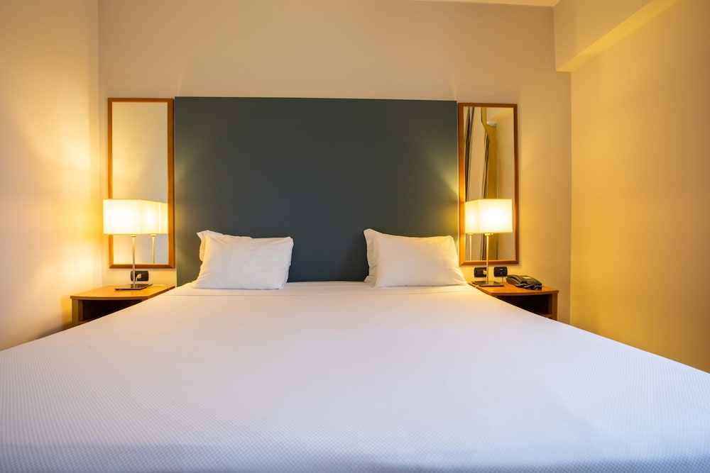 Classic Room, Connecting Rooms