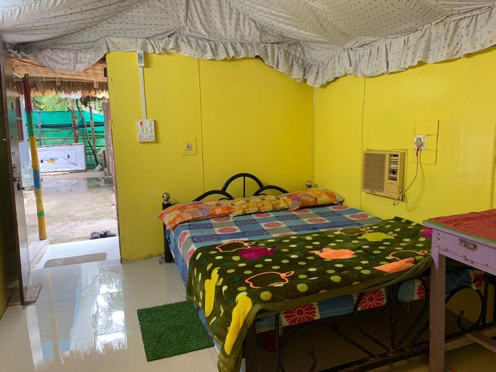 Basic Tent photo 1