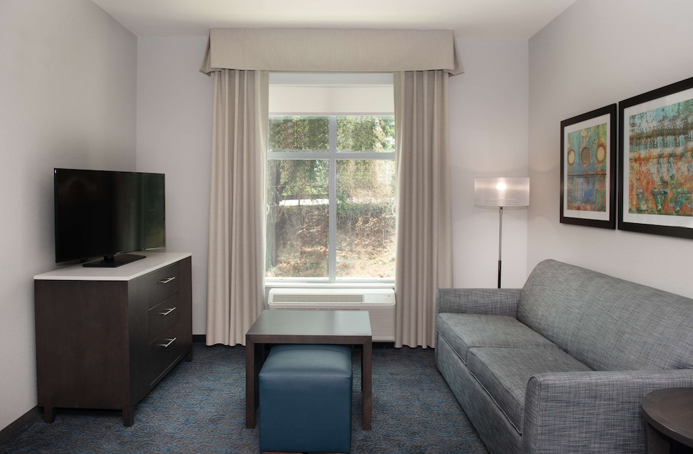 Suite, 2 Queen Beds, Accessible, Bathtub (Mobility & Hearing) photo 3