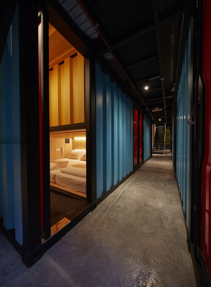 Capsule Suite (Check-In between 0800 - 1900 (12 hours stay) photo 2