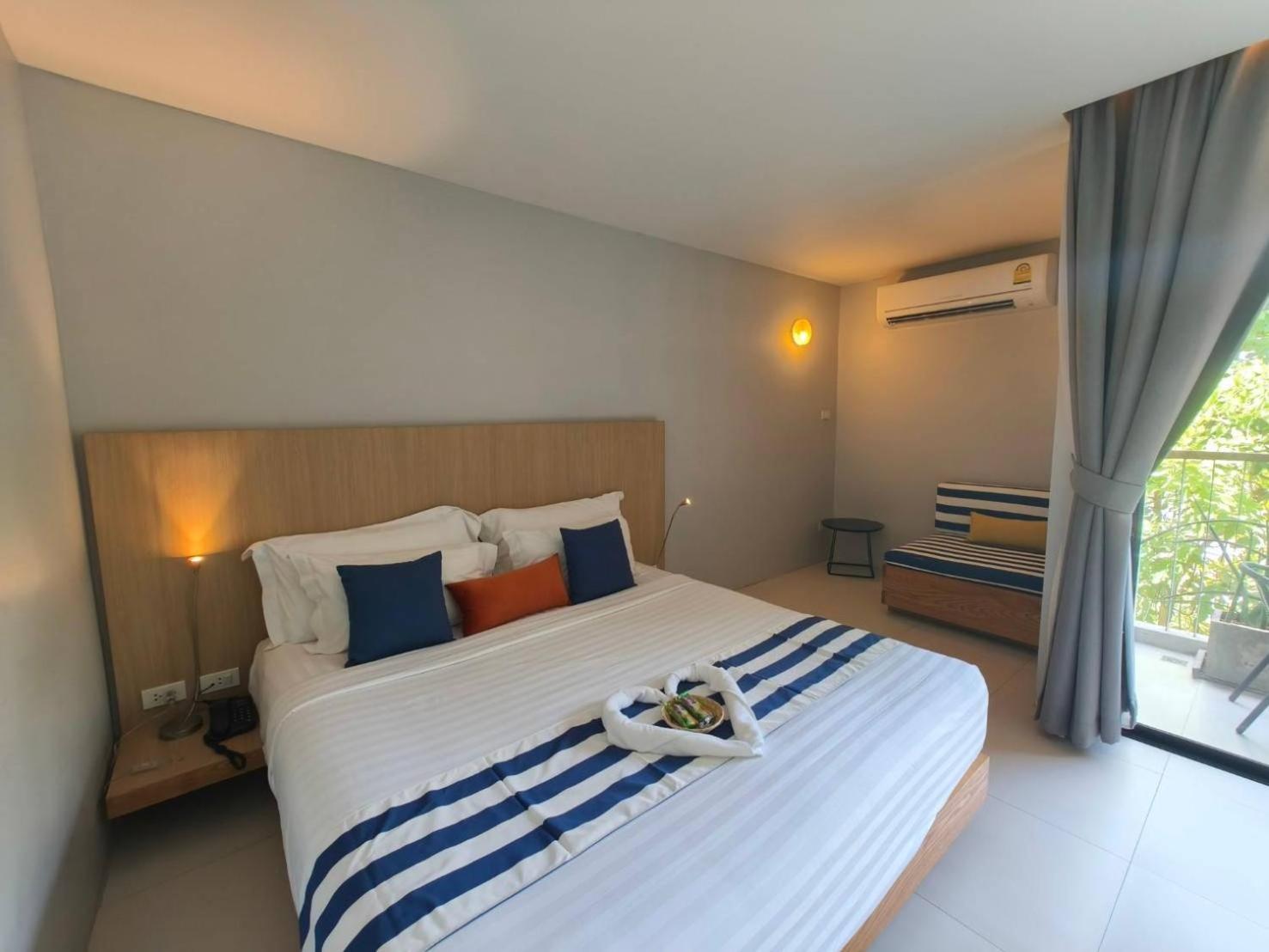 Superior Double or Twin Room photo 3