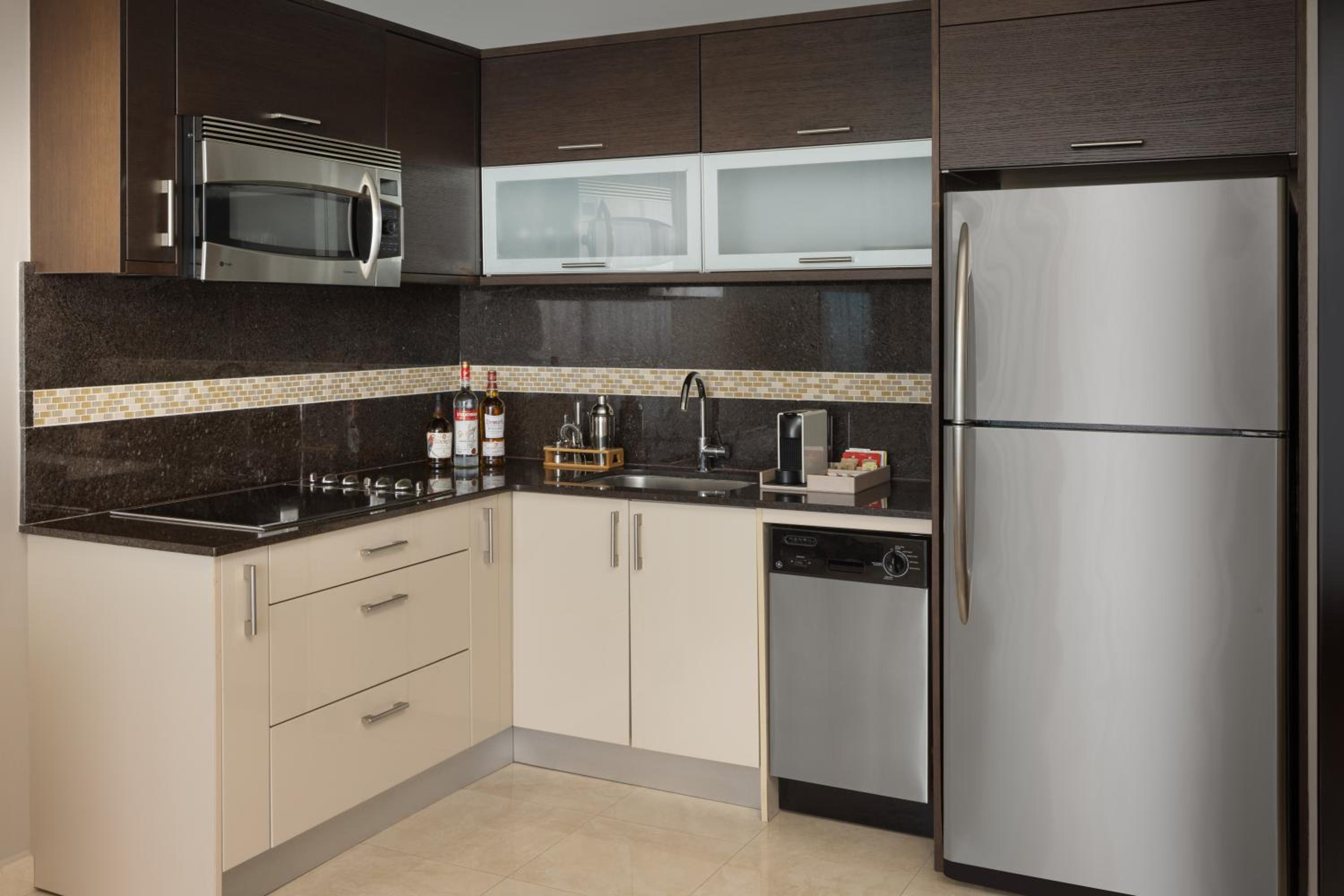 Luxury One-bedroom Ocean Front Suite