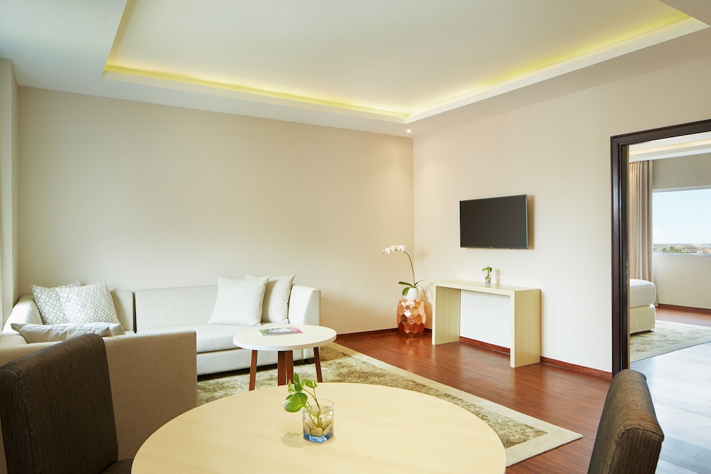 Suite Room - Photo 1