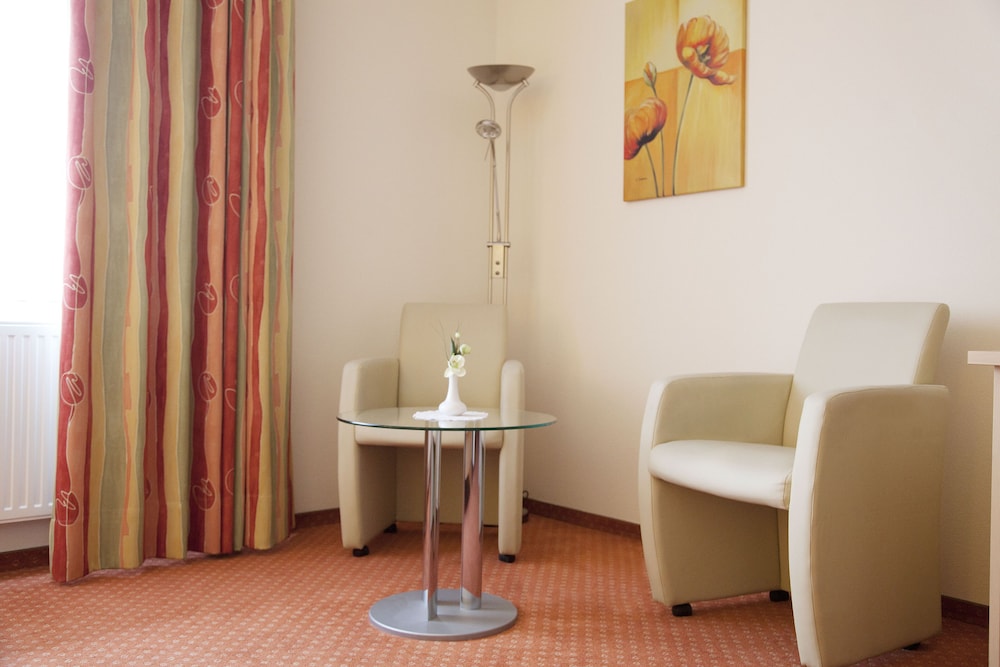 Standard Double Room - Photo 4