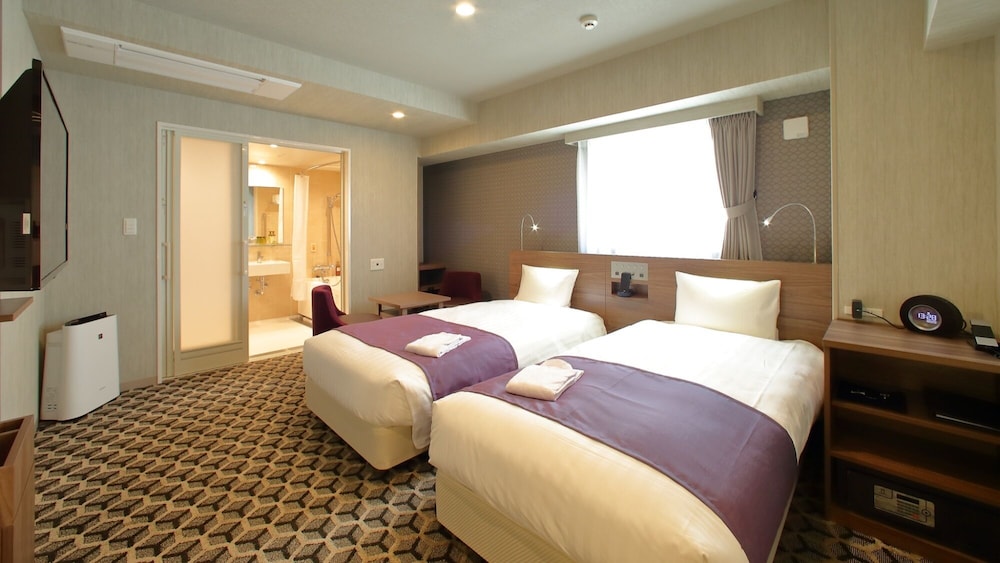Oriental Universal Room, Non Smoking - Free Cafe Space with complimentary coffee