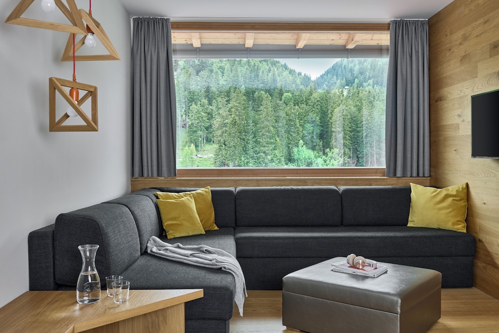 Junior Suite, 1 Double Bed with Sofa bed photo 1