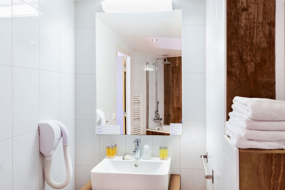 Junior Suite, Resort View - Photo 12