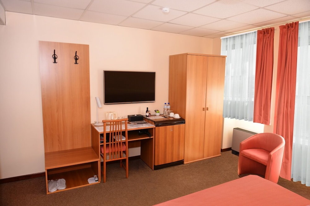 Standard Double Room photo 3