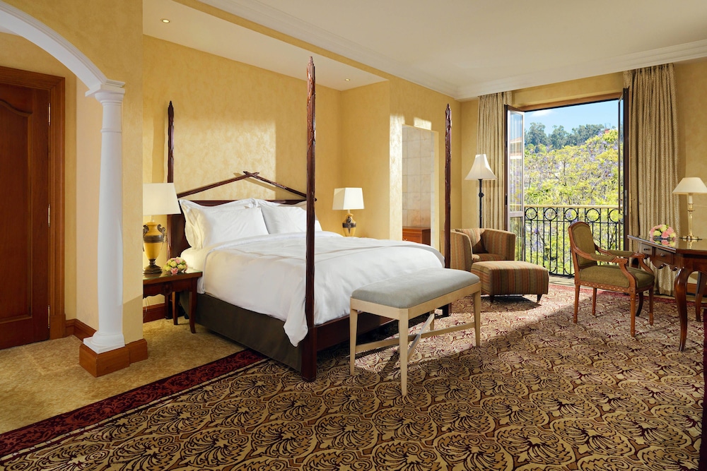 Executive Room, 2 Twin Beds, Smoking - Photo 4