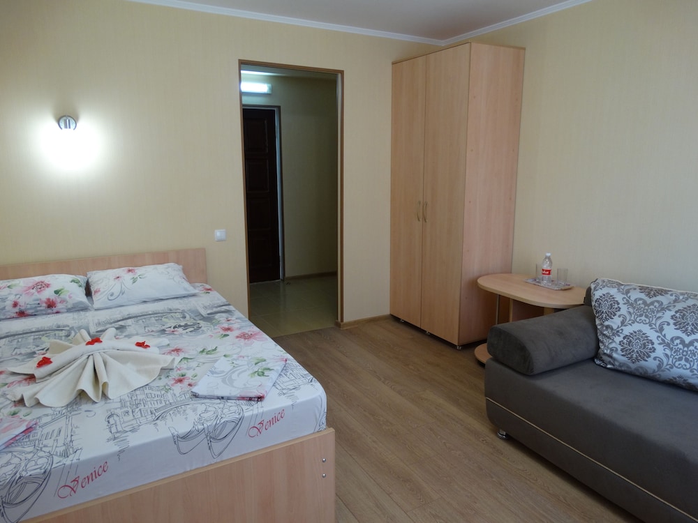 Triple Room, 1 Double Bed with Sofa bed (7) photo 3