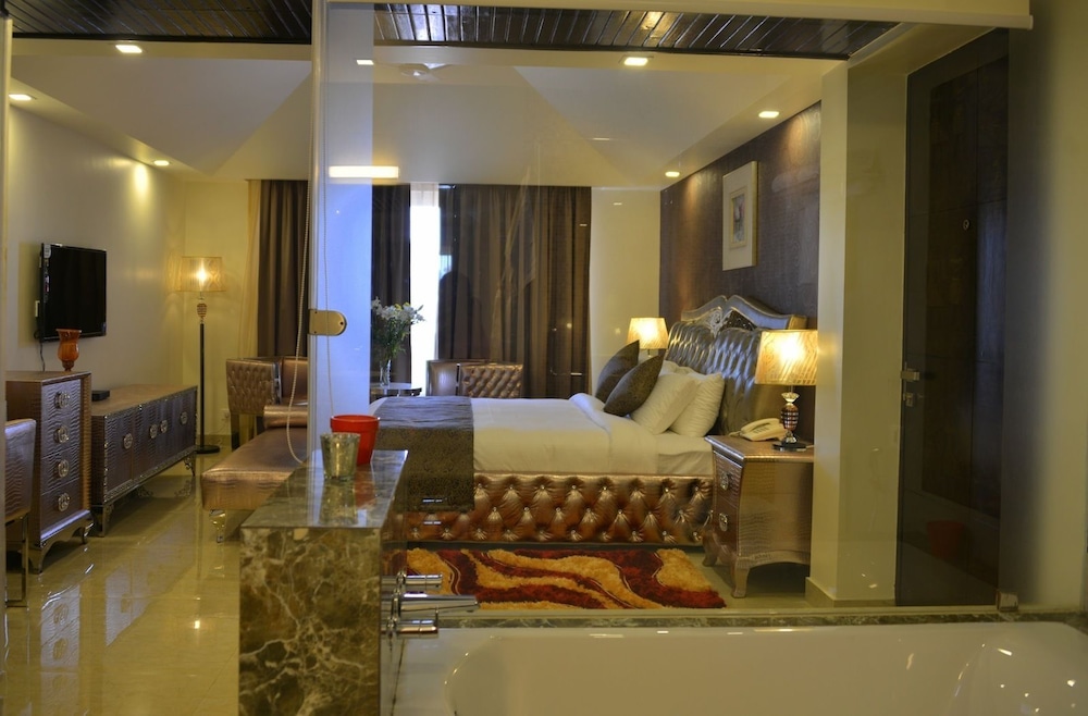 Luxury Apartment, 2 Bedrooms, Kitchen, Sea View photo 2