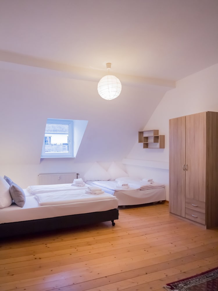 Basic Condo, 2 Bedrooms photo 2