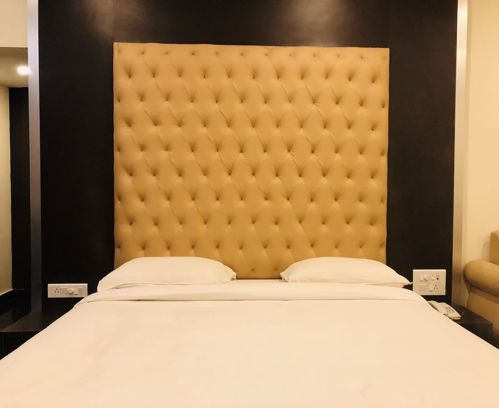 Royal Room photo 1