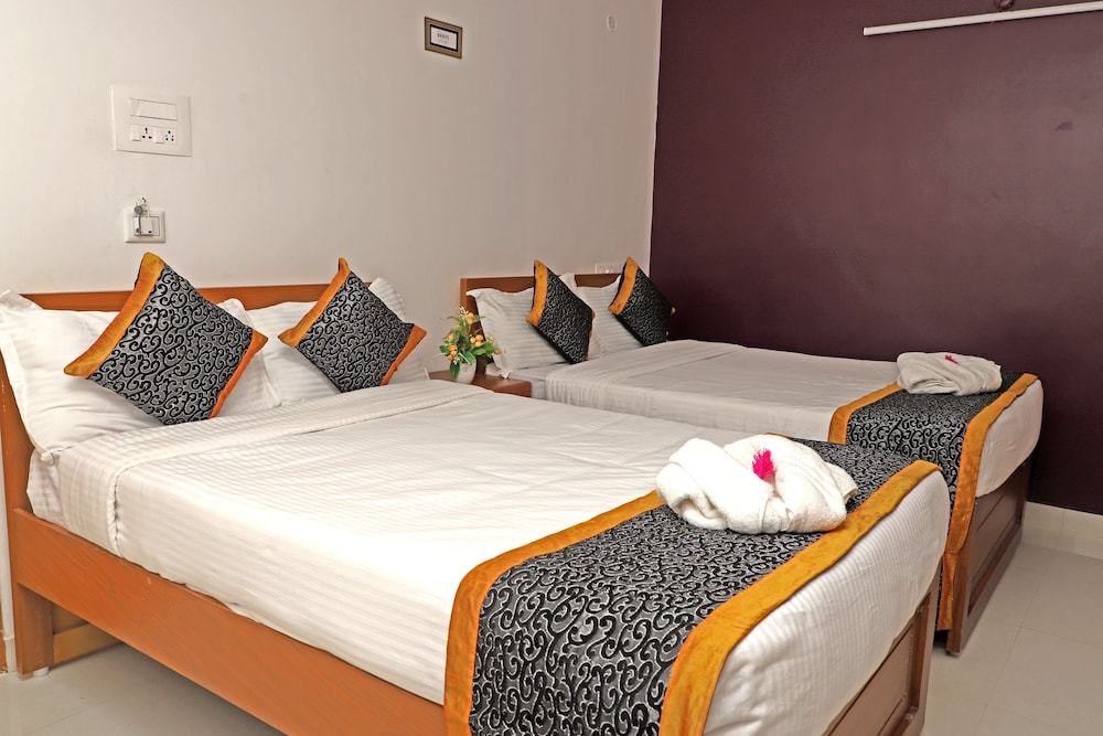 FAMILY AC ROOM