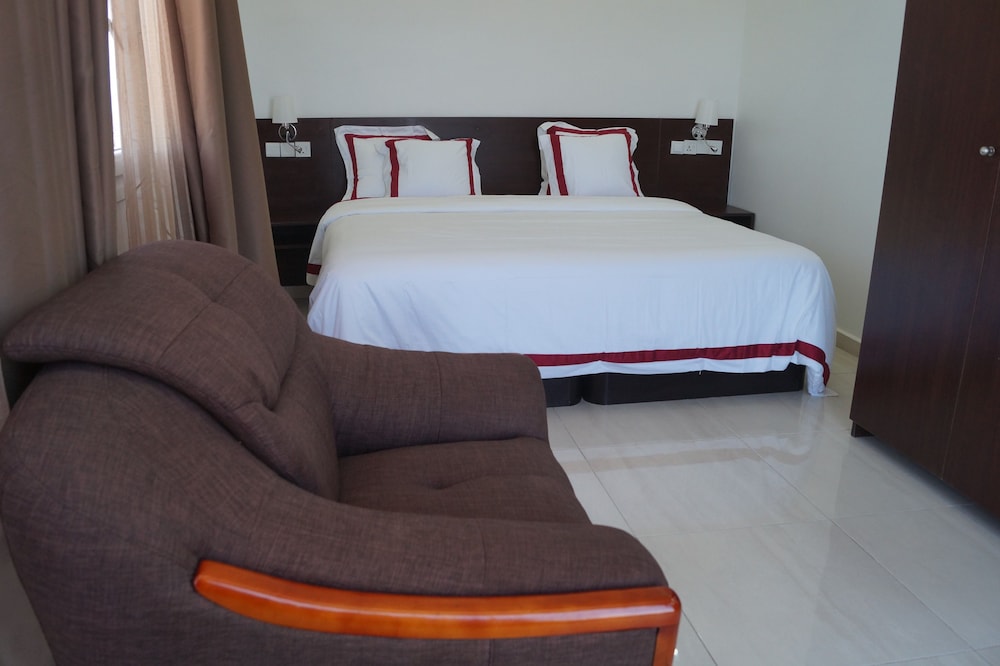 Junior Suite (Double Occupancy)