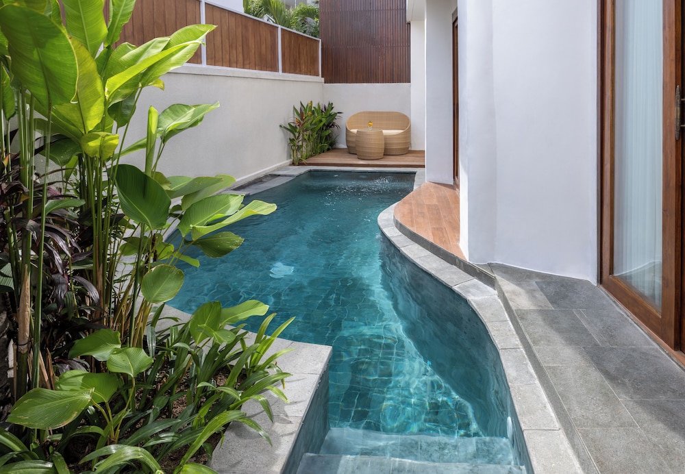 Villa, 3 Bedrooms, Pool View thumbnail 5