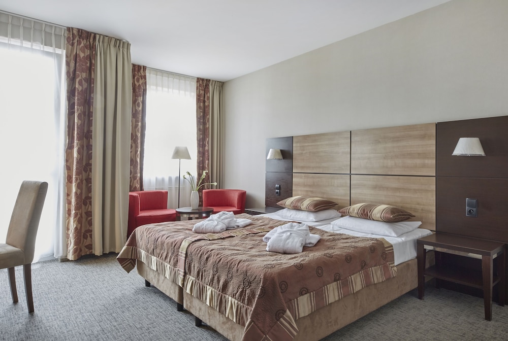 Luxury Double or Twin Room photo 3