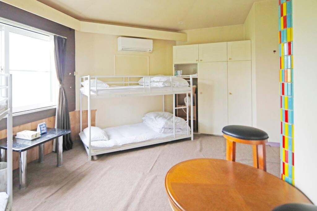 One-Bedroom House photo 1