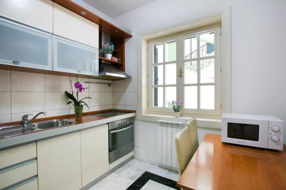 Economy Apartment photo 2