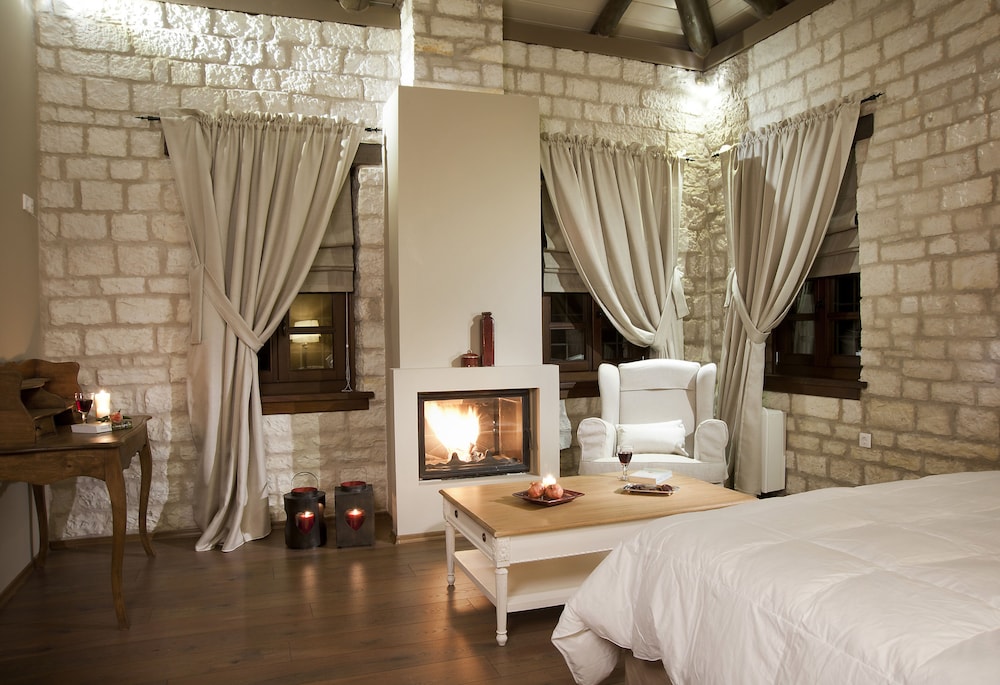 Junior Suite, Fireplace, Mountain View