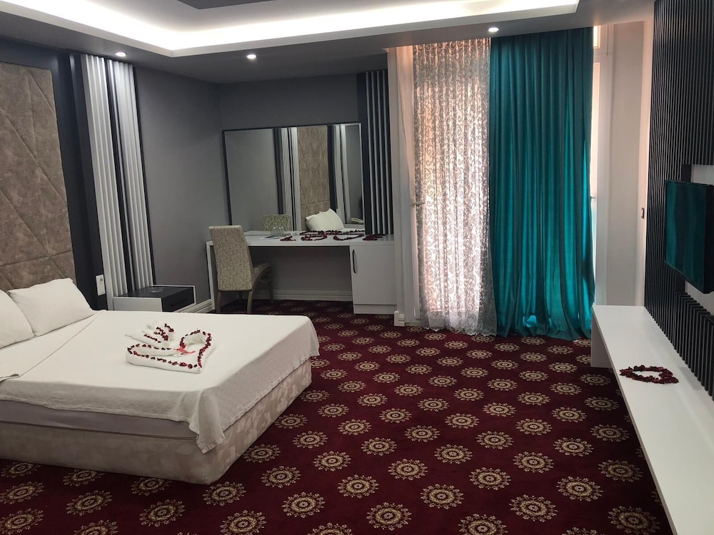 Basic Double Room, 1 Double or 2 Twin Beds photo 3