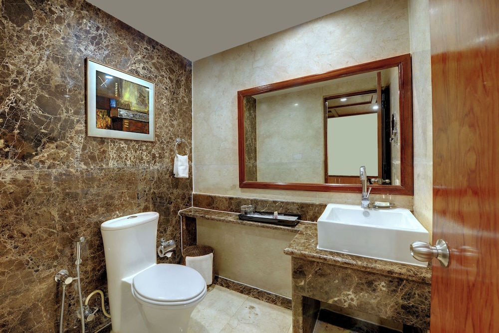 Executive Suite, City View (Executive Suite) - Photo 2