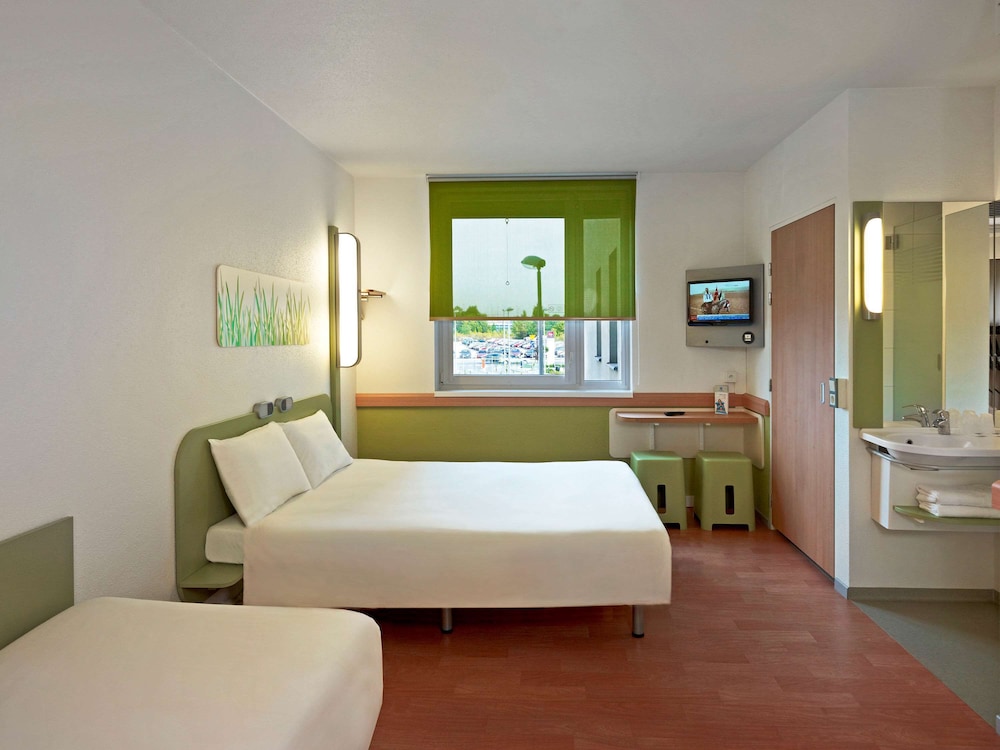Standard Double Room, 1 Twin Bed - Photo 4