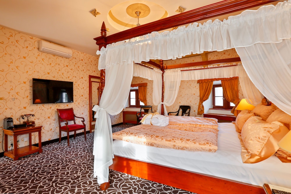 Deluxe Room, Tower