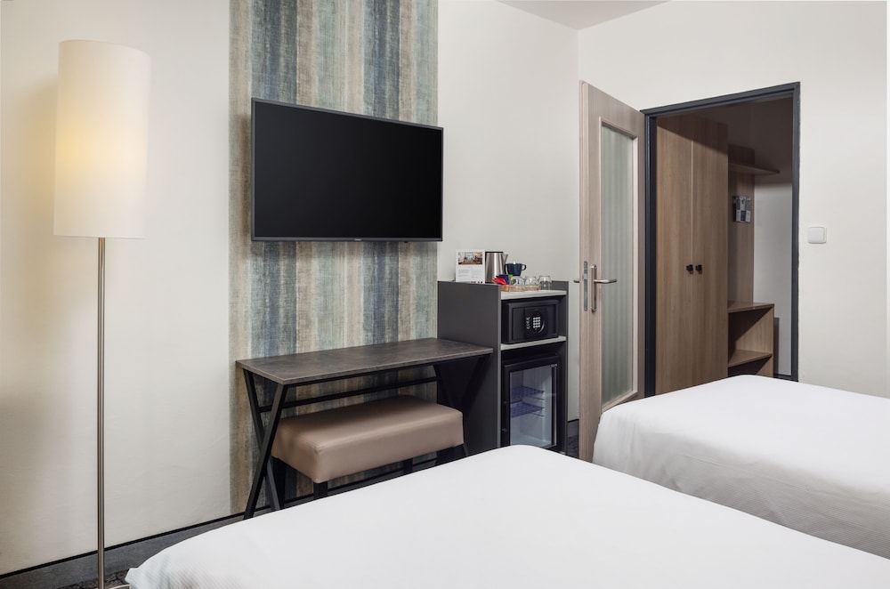 Classic Triple Room photo 2