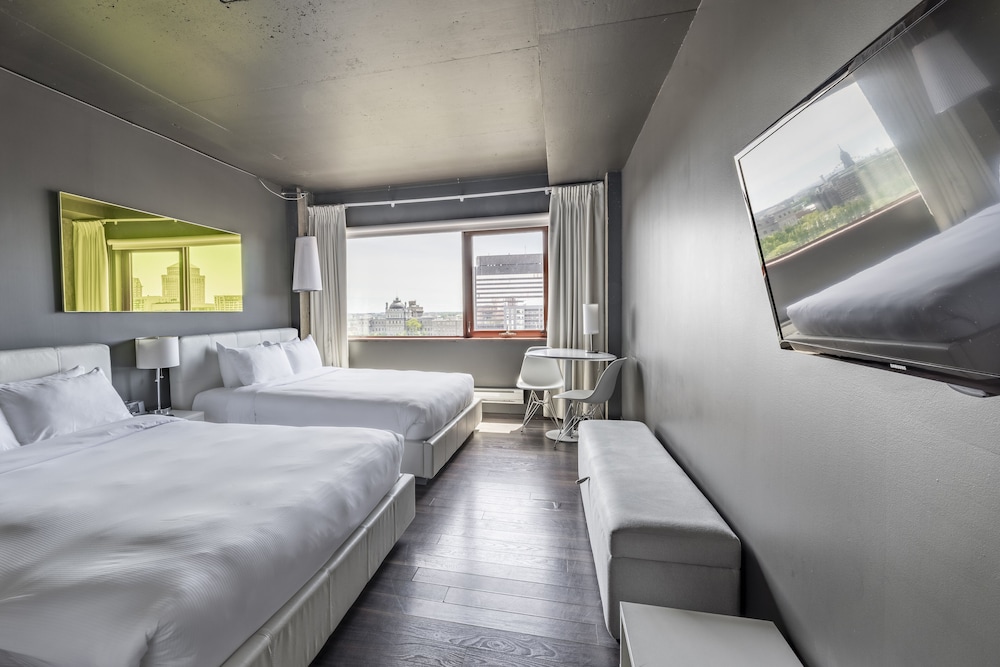 Standard Room, 2 queen beds (2Hip) - Photo 1