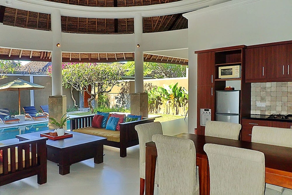 Villa, 3 Bedrooms - Photo 3