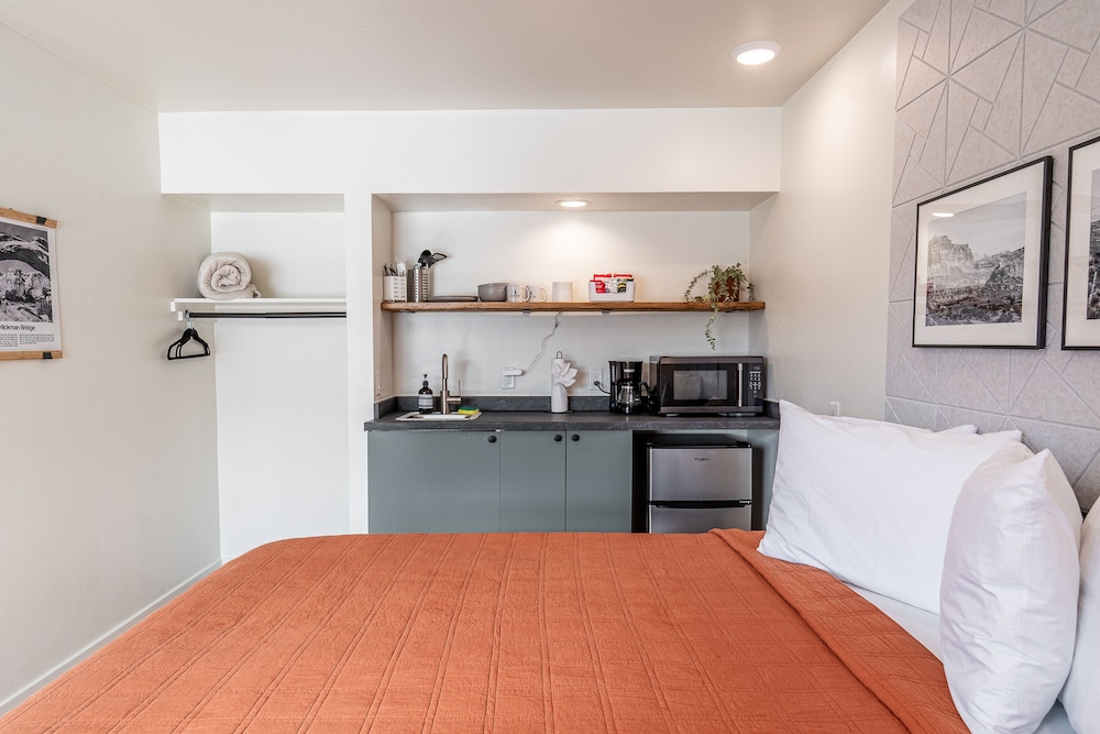 Basic Room photo 2