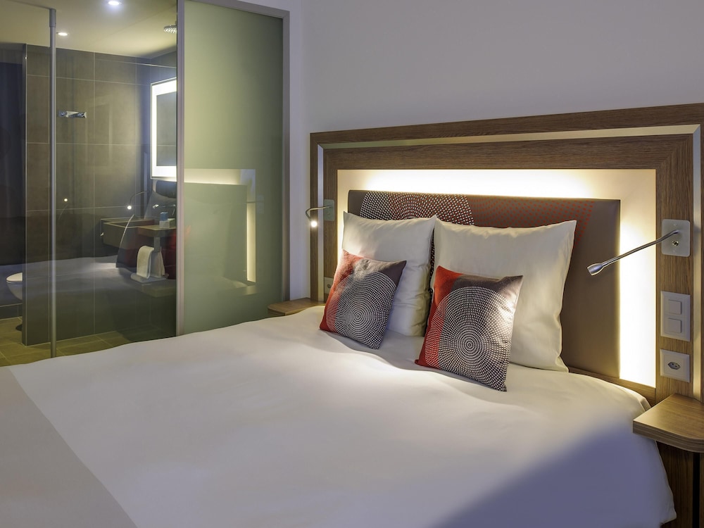 Superior Room, 1 Queen Bed, Accessible, Non Smoking - Photo 1