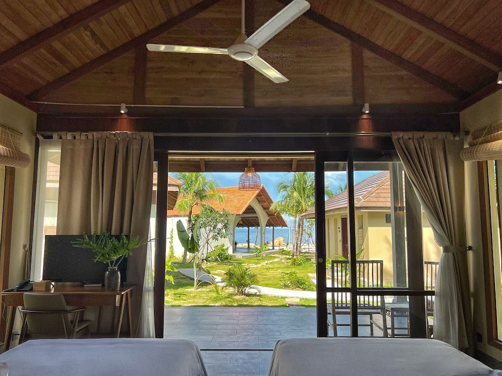 Premier Garden Villa Twin
