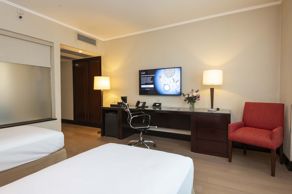 Deluxe Room, 2 Twin Beds photo 3