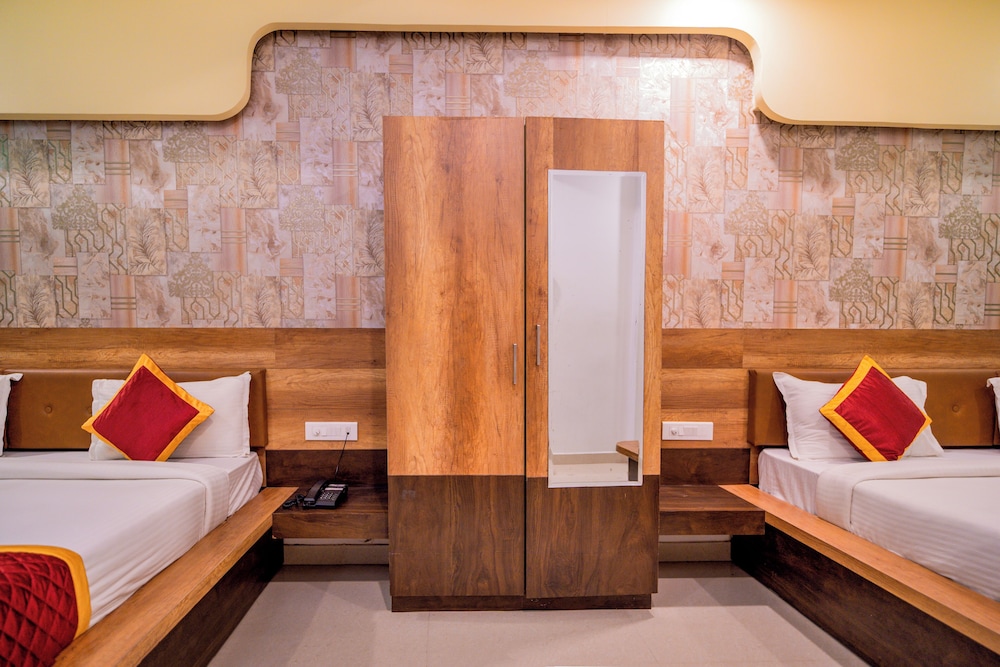 Superior Quadruple Room, Multiple Beds, City View - Photo 6