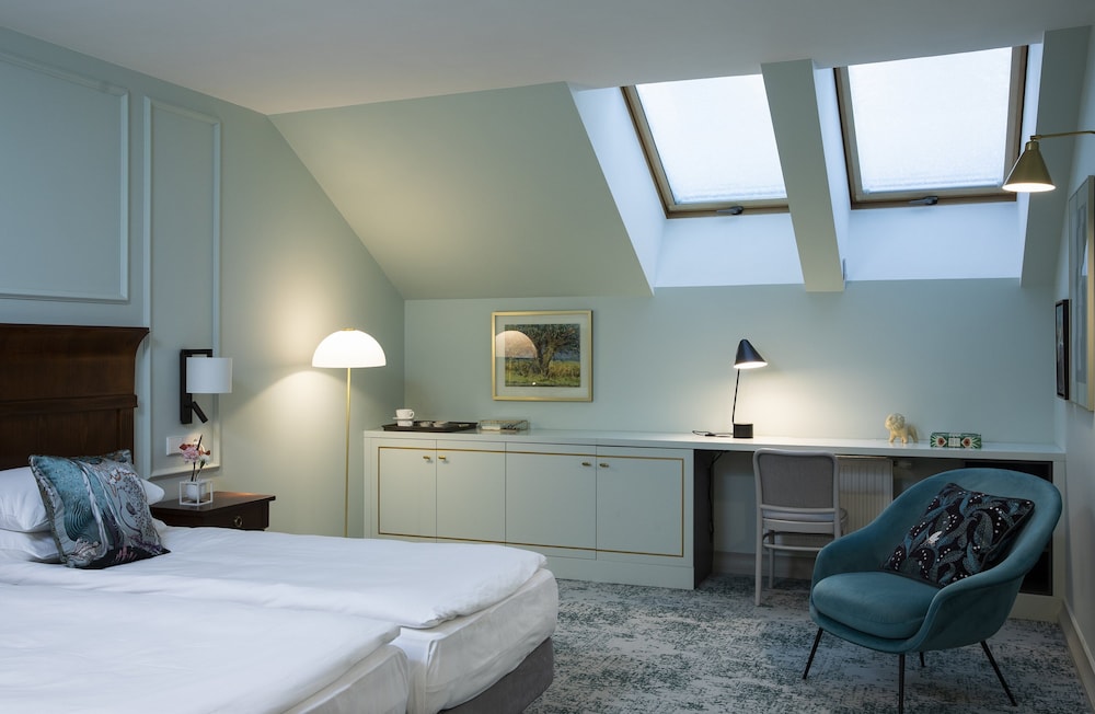 Deluxe Double or Twin Room photo 3