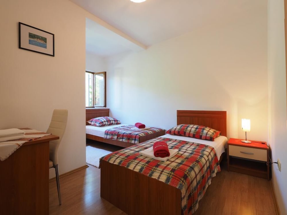 Apartment (Two Bedroom Apartment With Terrace) photo 2