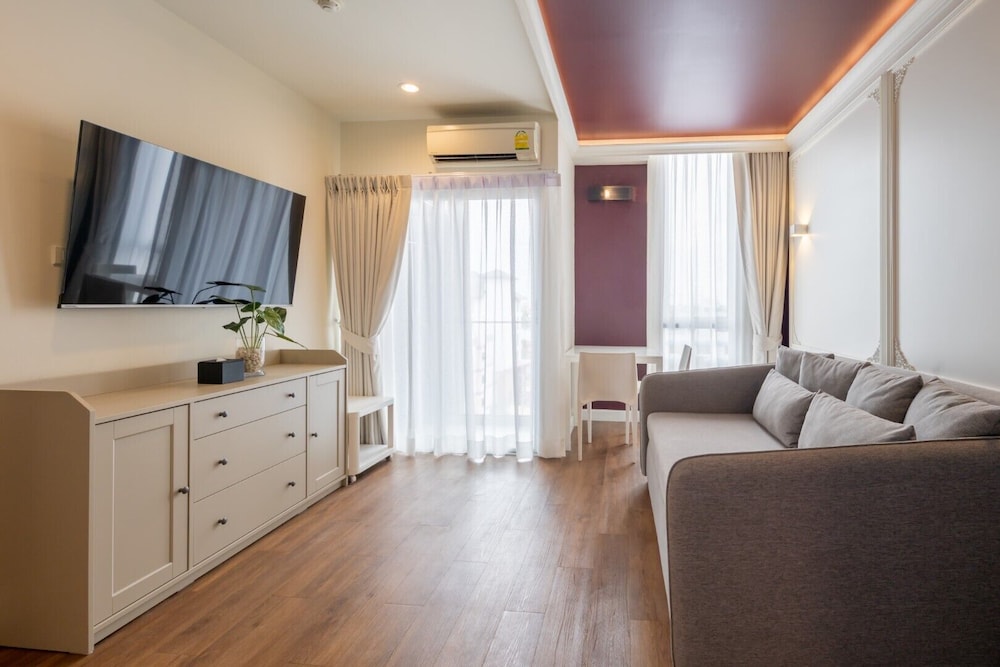 Comfy Double or Twin Suite Room - Photo 5