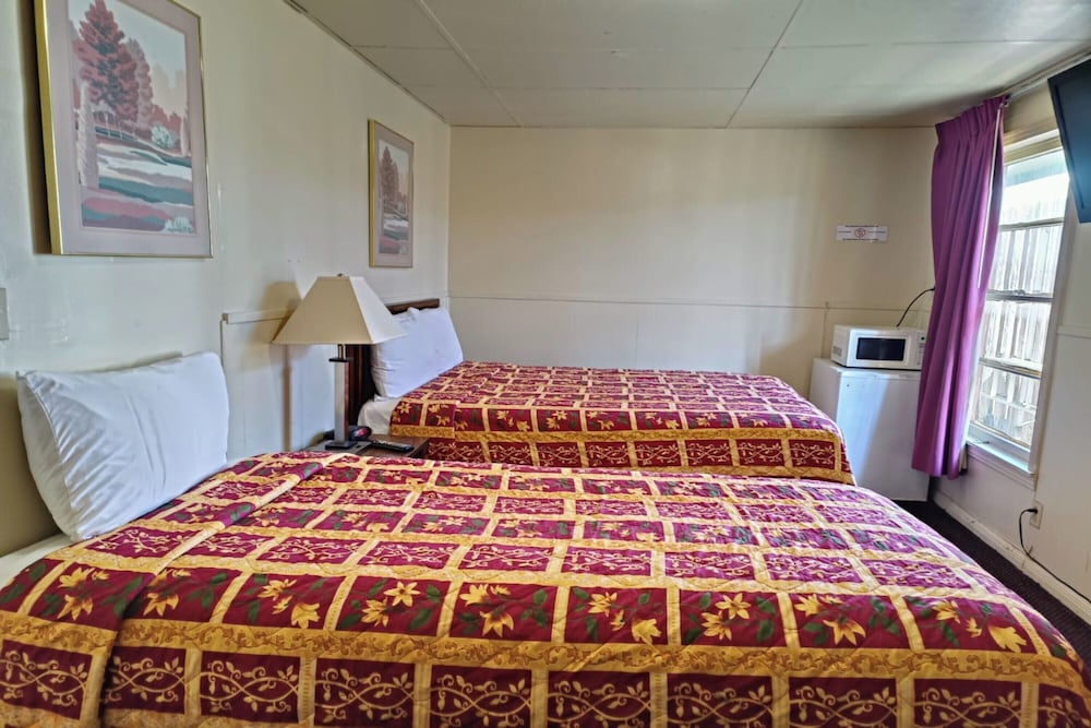 Room, Multiple Beds, Smoking photo 3