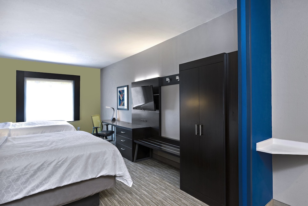 Suite, 1 Bedroom - Photo 6
