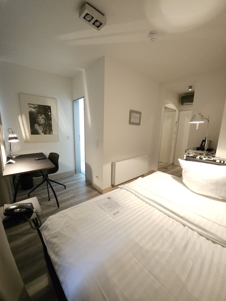 Basic Room (New Style) - Photo 8