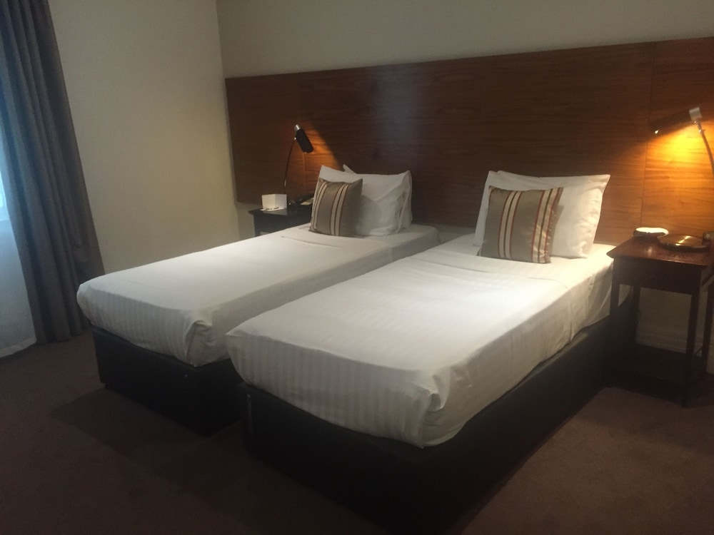 Standard Room, 2 Twin Beds, Non Smoking - Photo 1