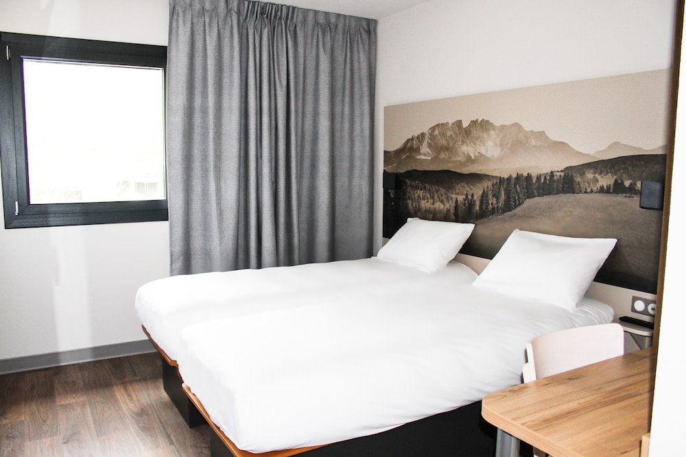 Twin Room - Photo 1
